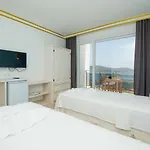 Sun Glare Hotel *